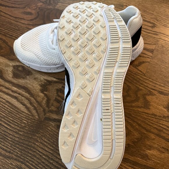 Nike Run Swift 3 Running Shoe Size 5.5 - Picture 3 of 4